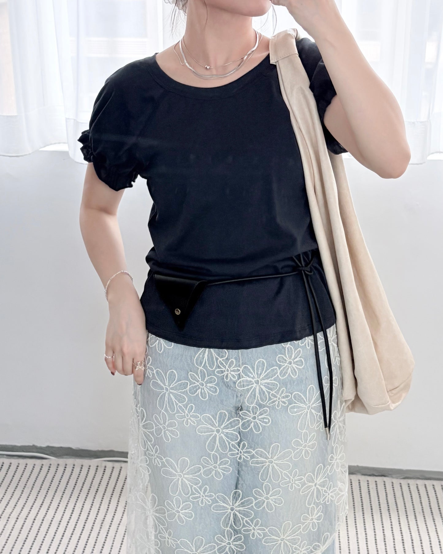 TP792- Ruffle Sleeves Top | White | Navy