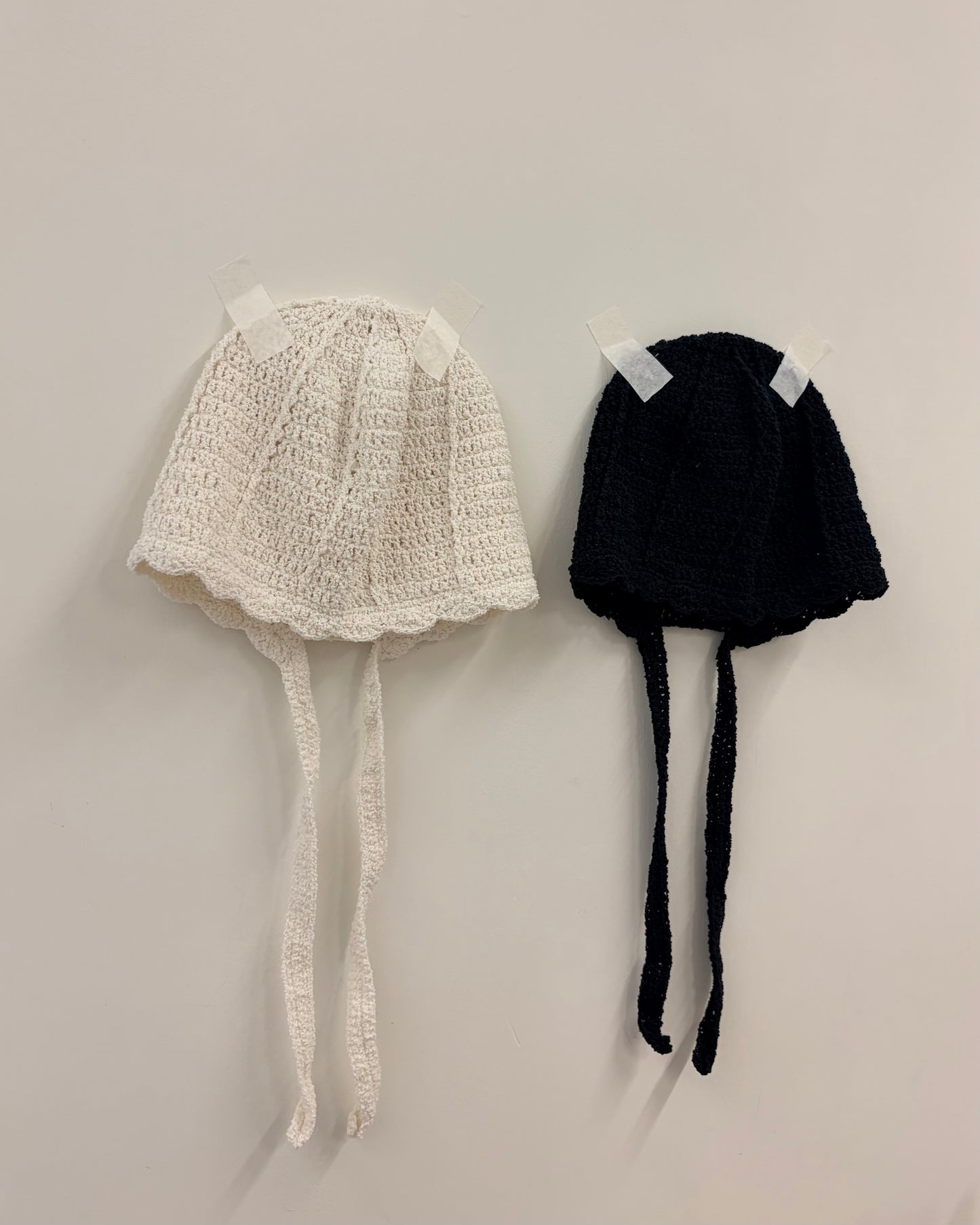 H45- 花邊針織帽 | White | Black