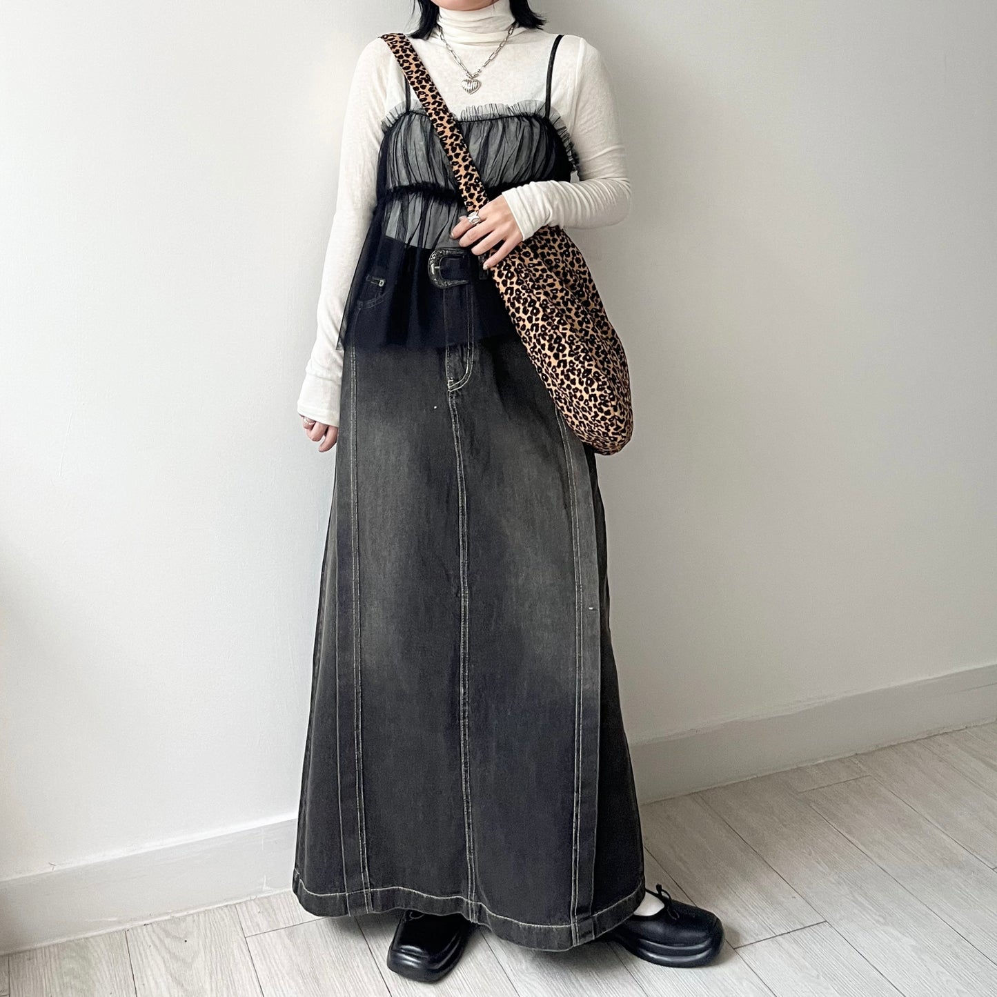 SK95- 2 Line Black Denim Skirt | S  | M