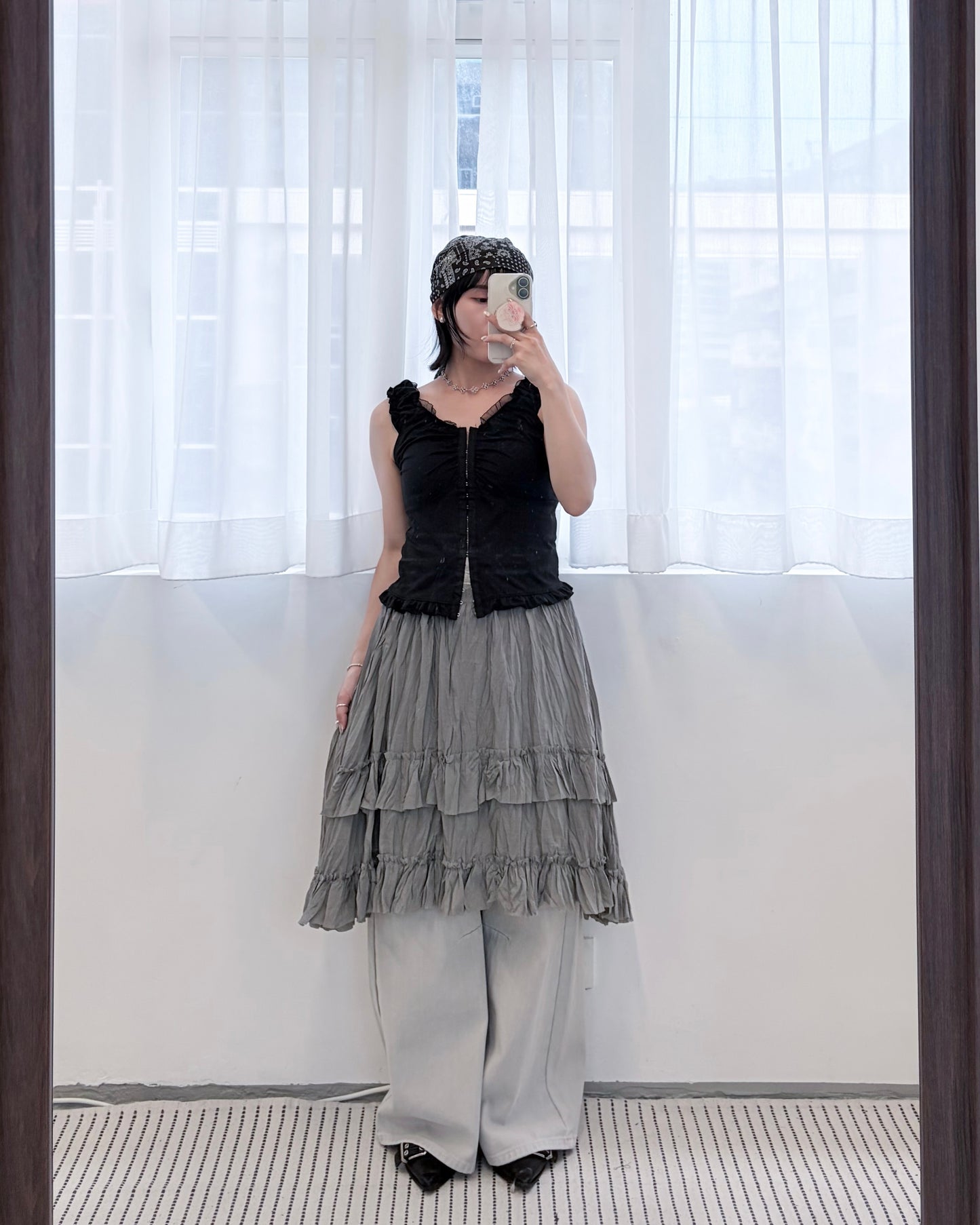 TP819- See-through Ruffle Sleeve Chain Vest | White | Black