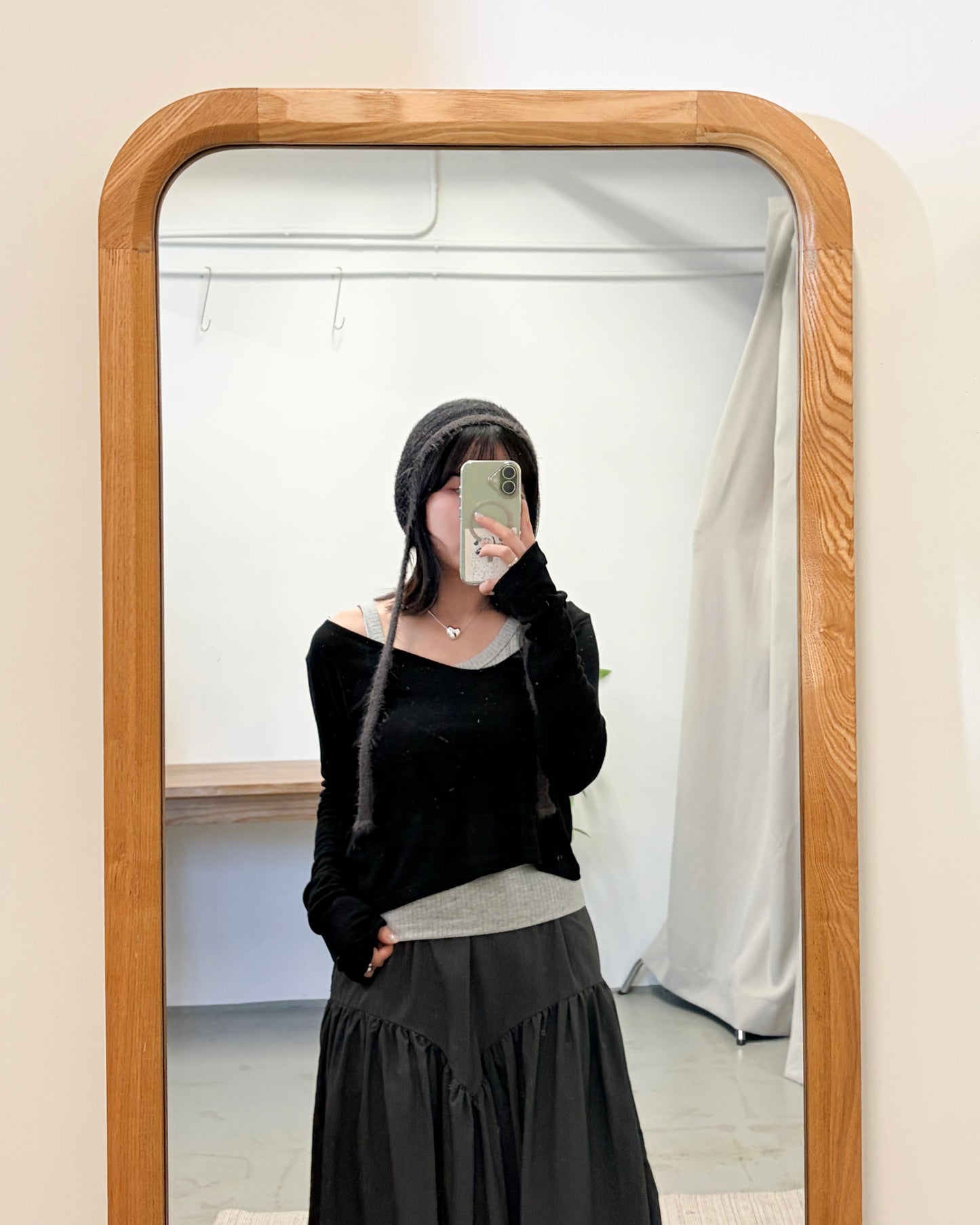 TP724- 軟熟斜肩短身長袖top | Grey | Brown | Green | Black