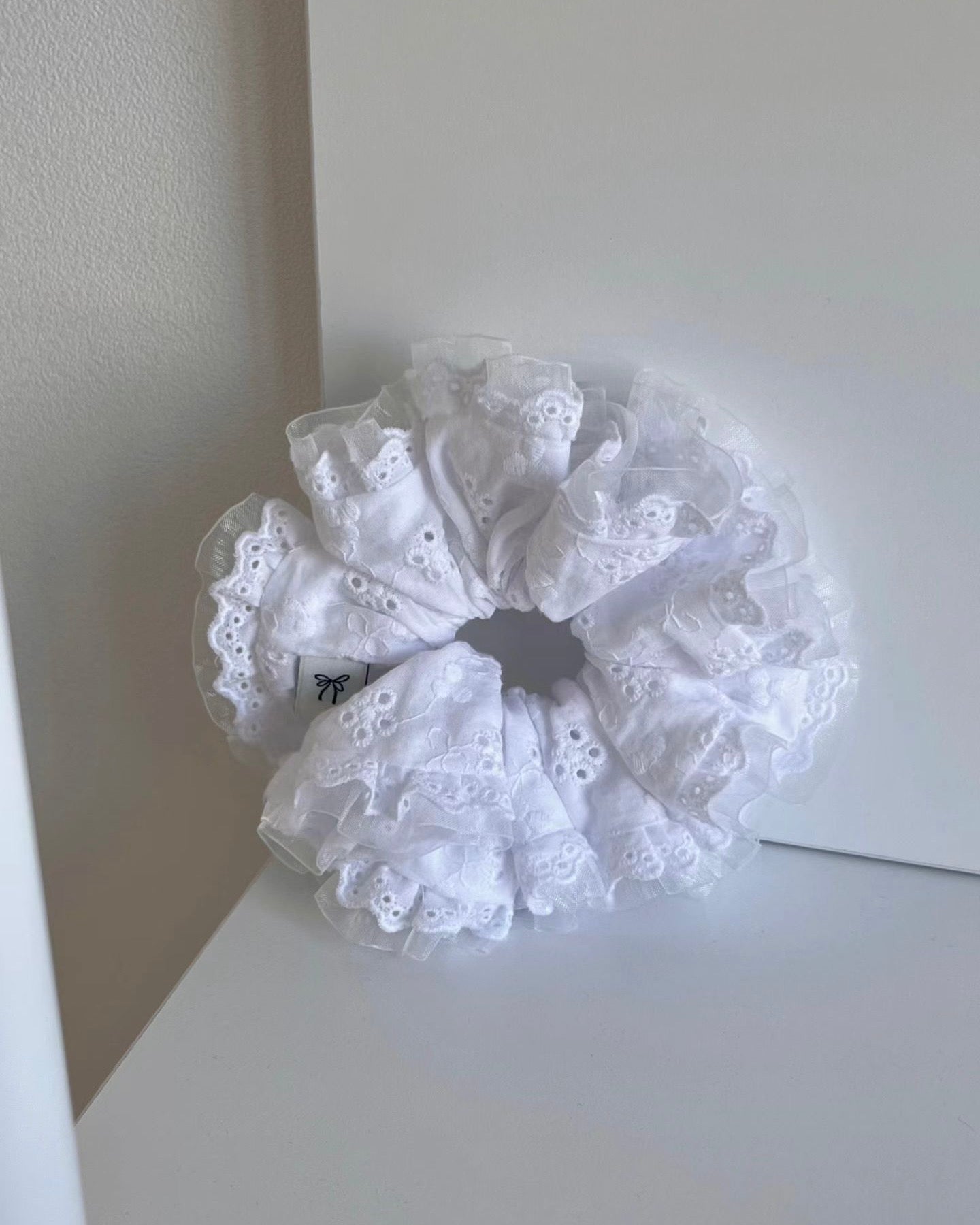 AC309- 花花刺繡網紗邊橡筋圈 | White