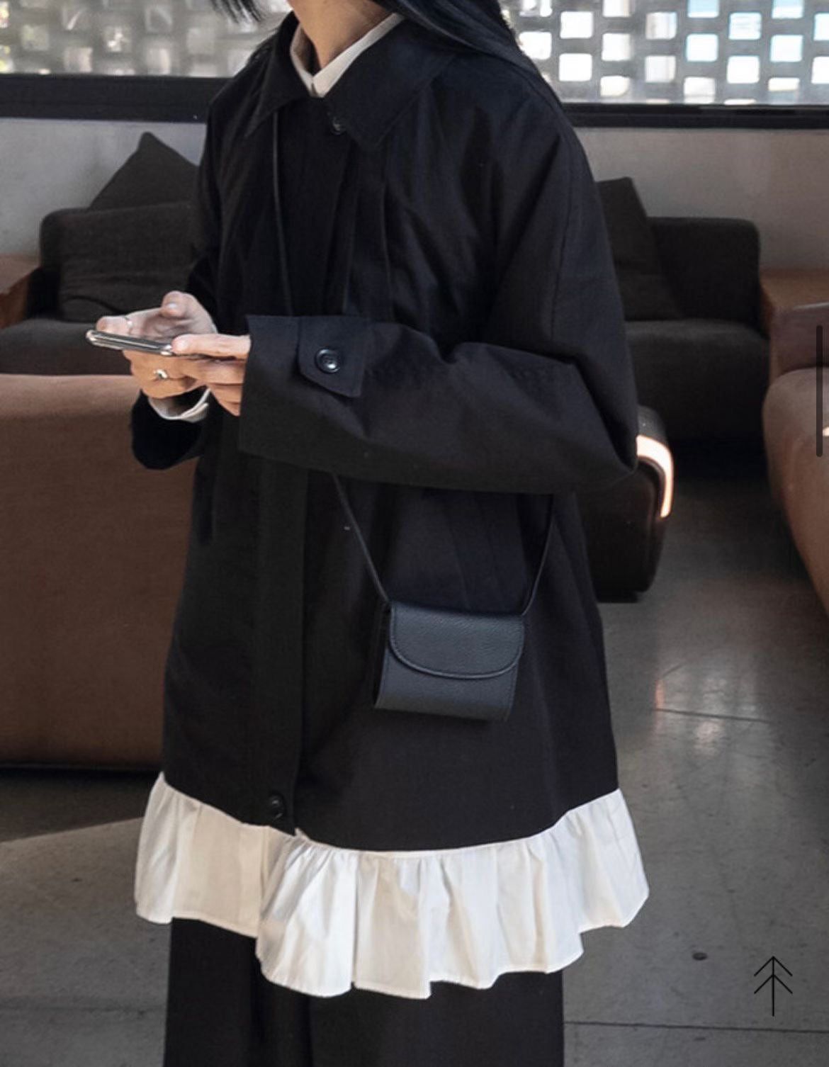 JK43- 打褶傘形薄外套 | Beige | Black