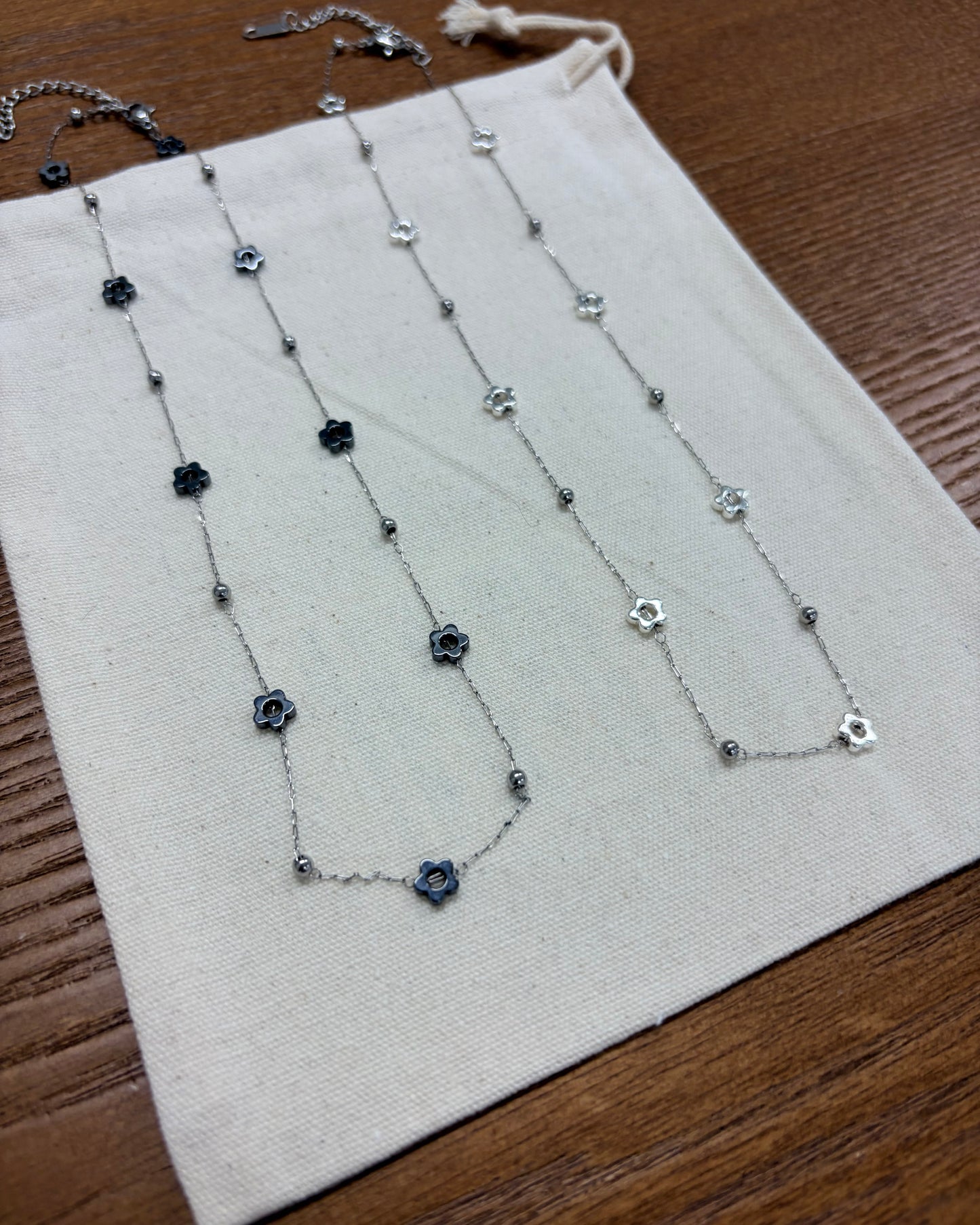 AC271- Mini Fafa Necklace | Silver | Black Silver