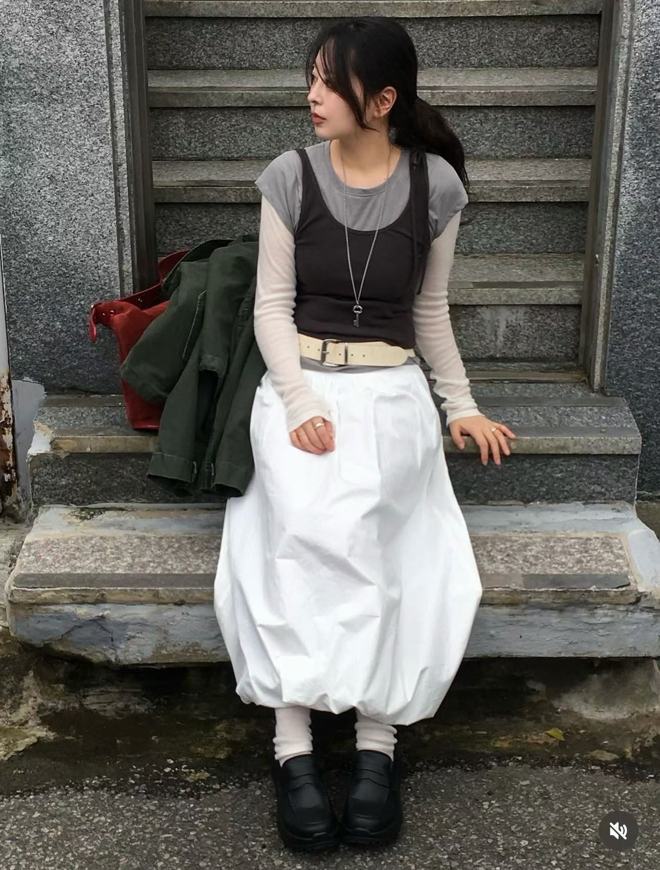 TP676- Side Ribbon Vest | Milk tea | Brown | Black