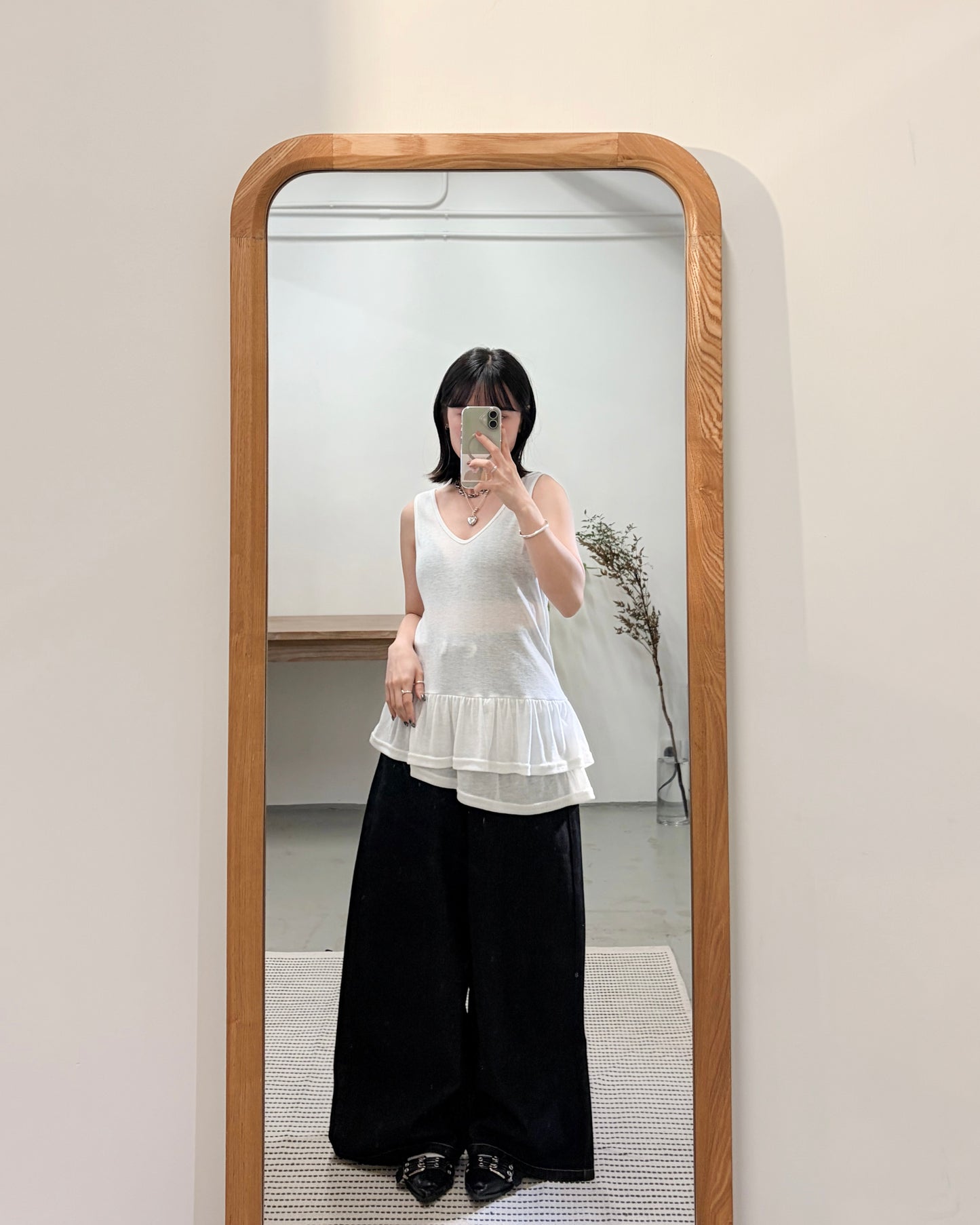 TP715- V Neck Ruffle Layer Vest | White | Black