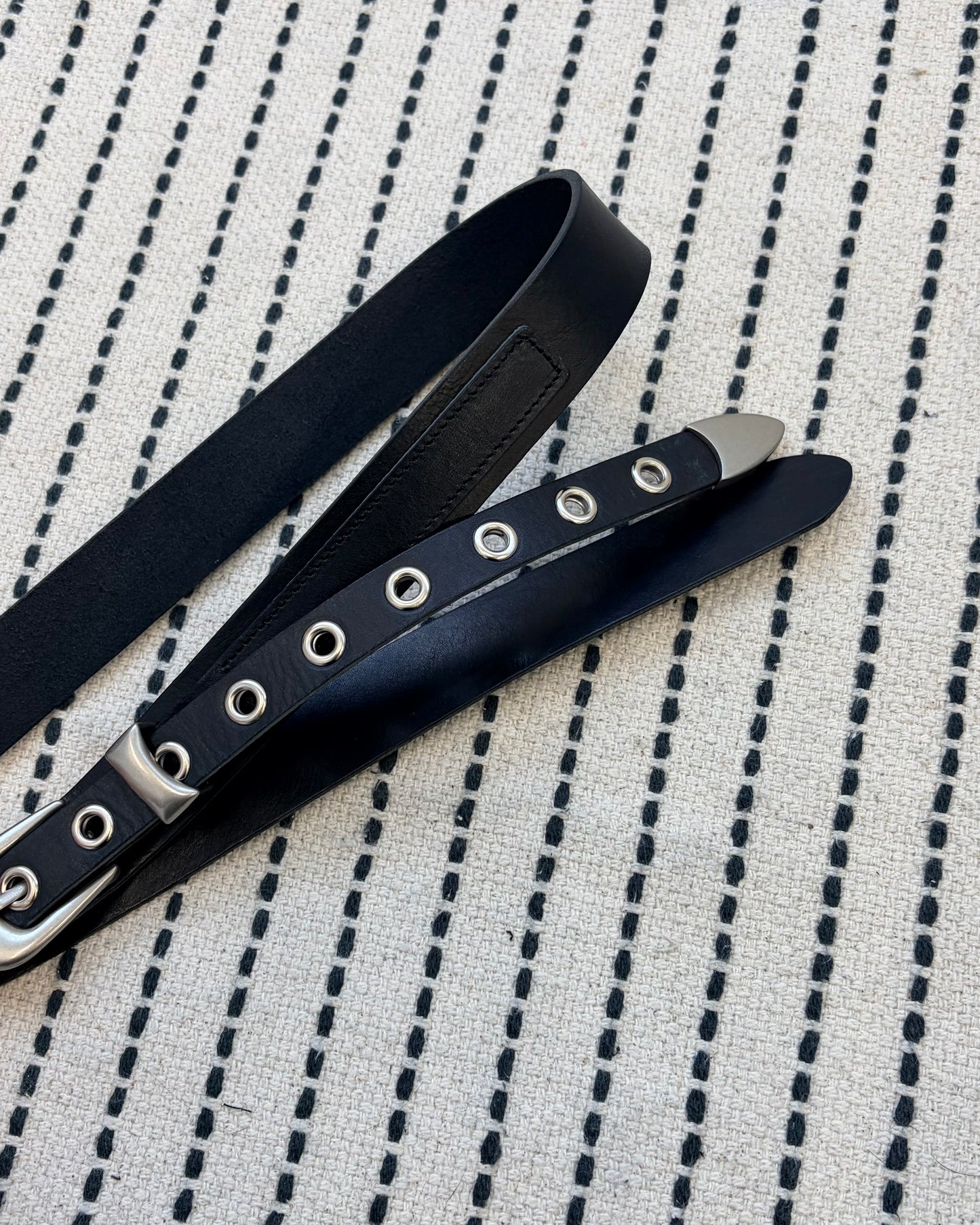 BT13- 圈圈扣疊帶牛皮皮帶 | Black