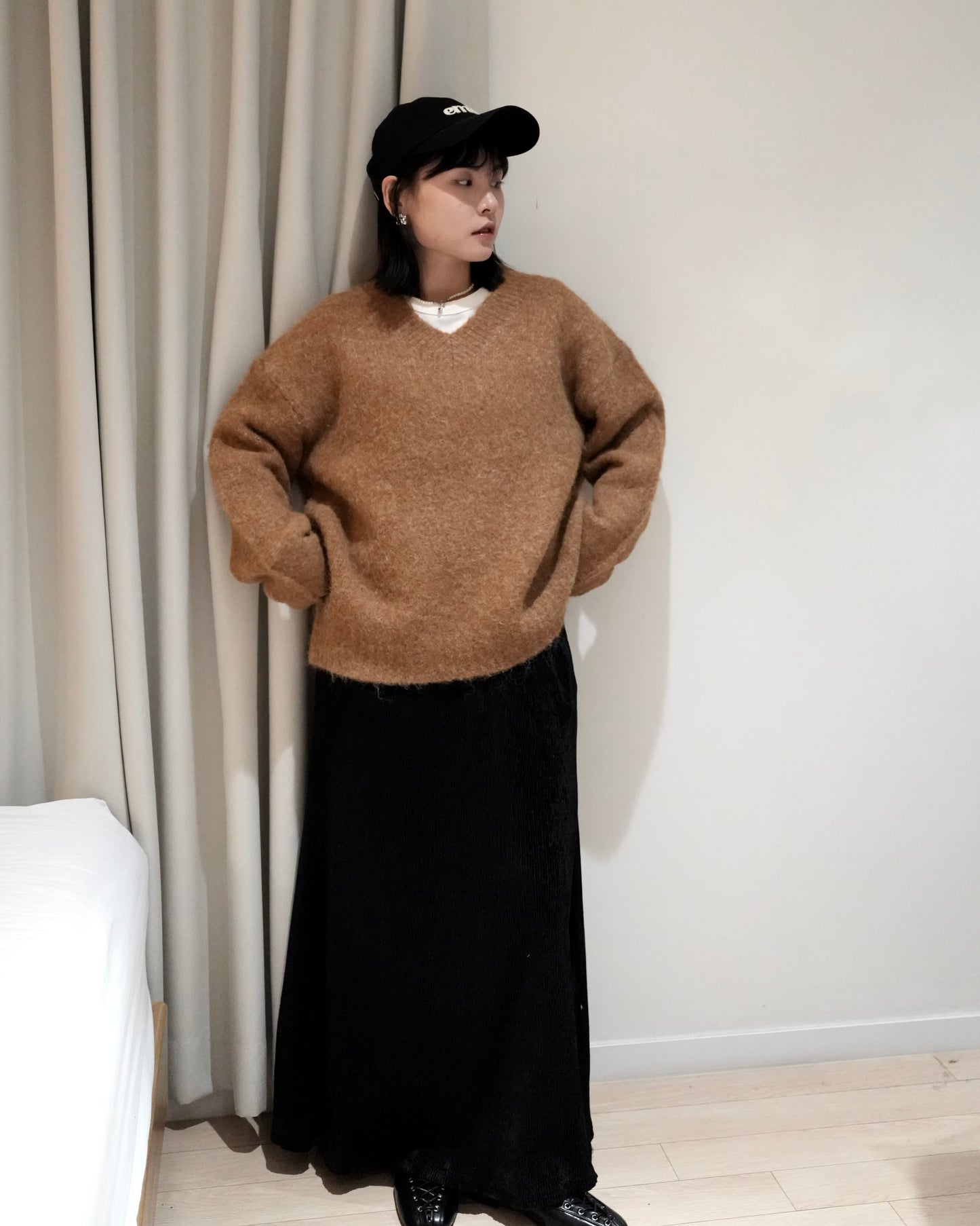 TP702- V Neck knit Top | Ivory | Camel | Brown
