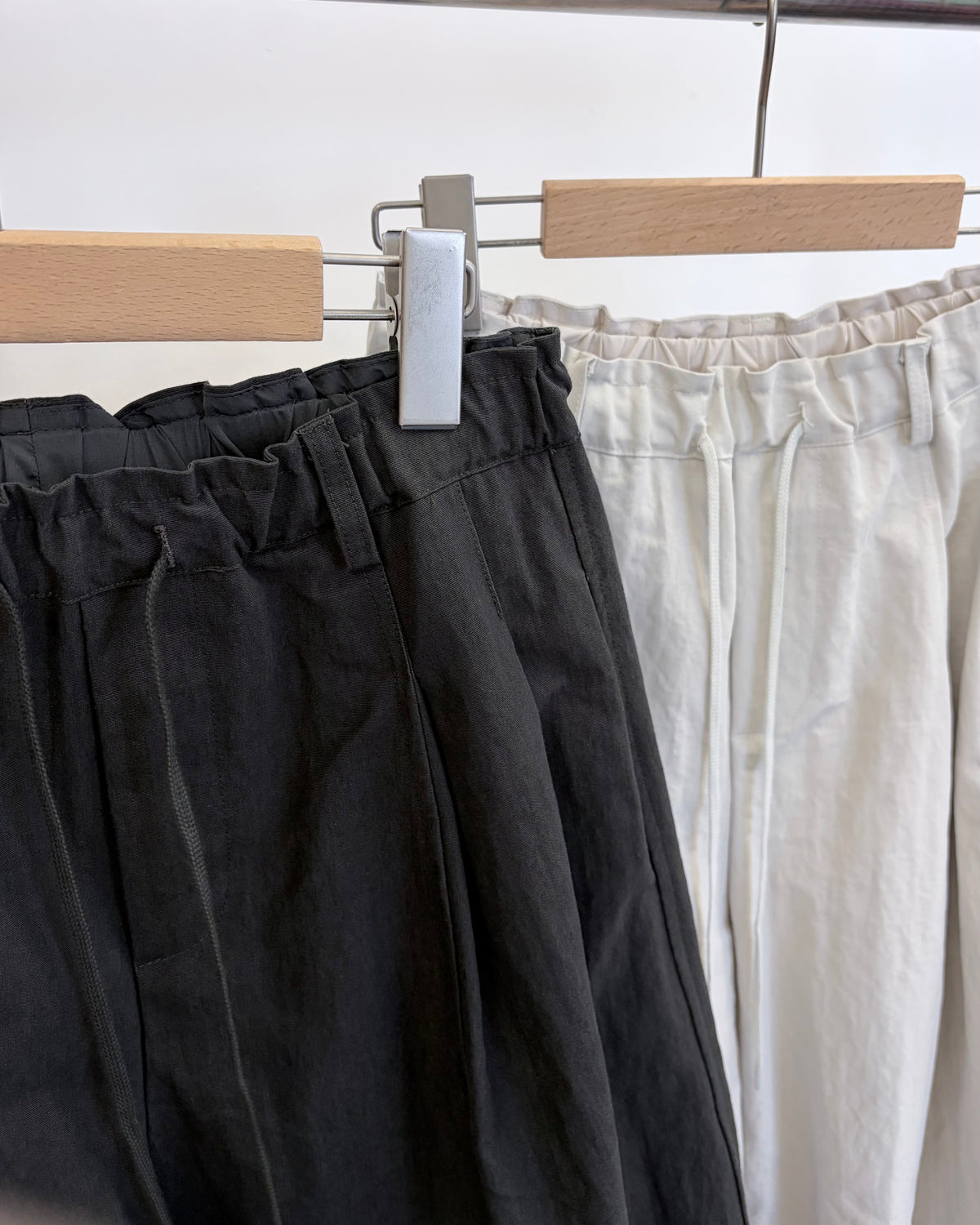 PT125- 挺身Cotton Balloon Pants | Ivory | Dark Brown