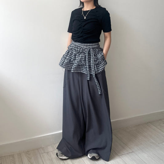 TP517- Shirring T-shirt | Ivory | Black