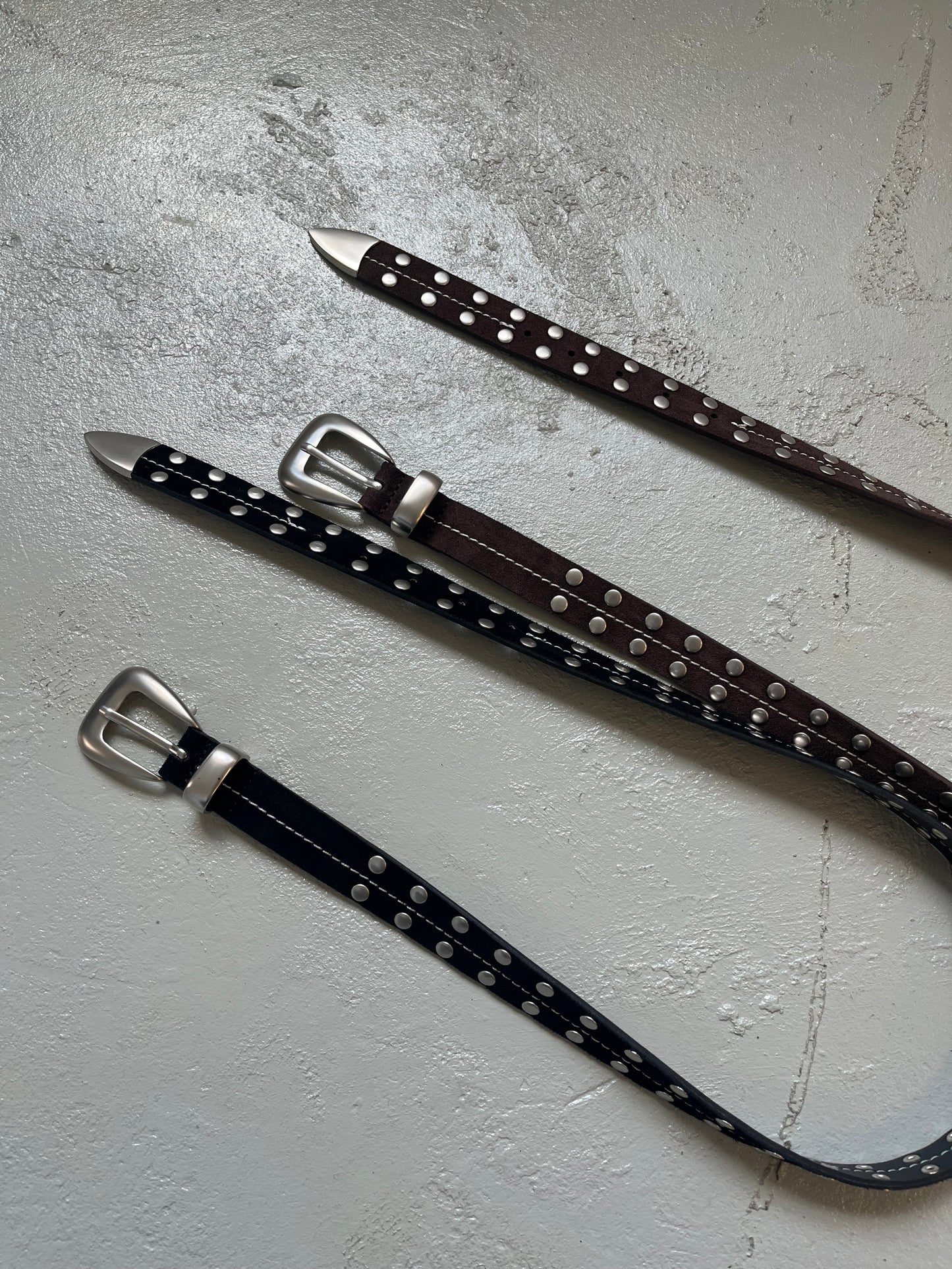 BT10- 麂皮鉚釘牛皮帶 | Brown | Black