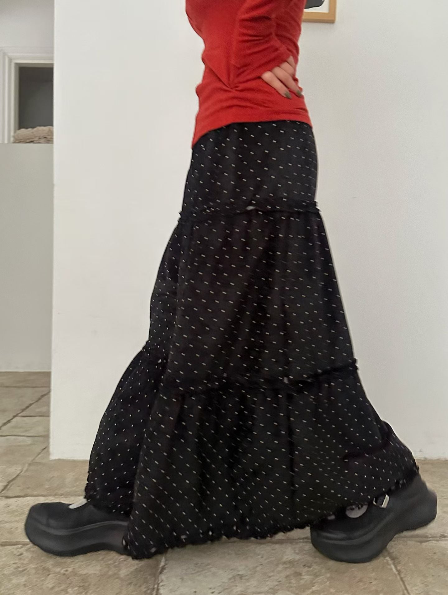 SK140- Black Small Dot Ruffle Skirt  ( 薄絨 ）