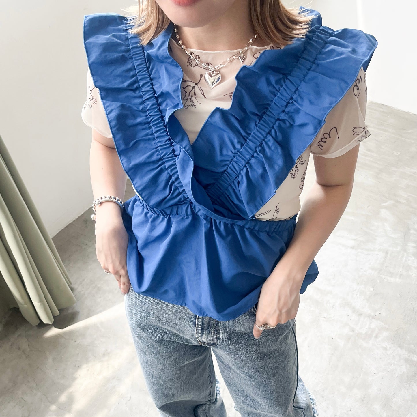 TP333- Gathered Ruffle Top | White | Blue | Black