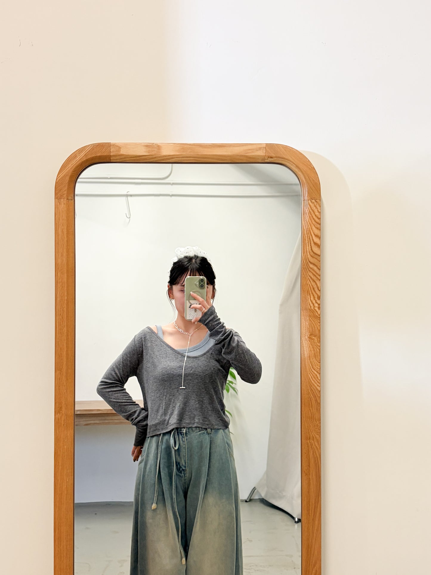 TP724- 軟熟斜肩短身長袖top | Grey | Brown | Green | Black