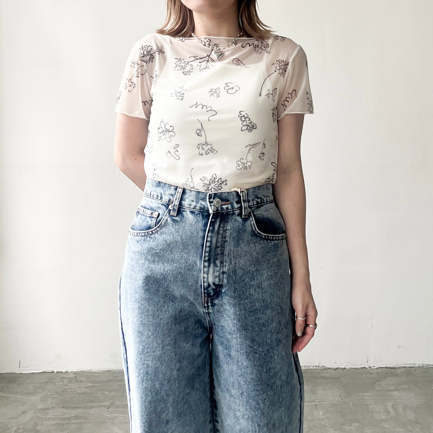 ✨熱賣！ TP330- Flowers Print see-through Top | Ivory