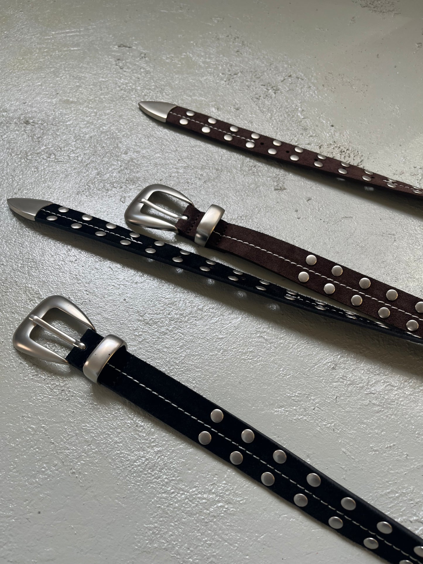 BT10- 麂皮鉚釘牛皮帶 | Brown | Black