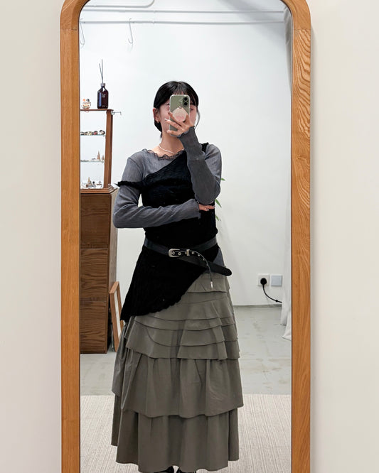 TP736- 泡泡暗紋斜肩Layer Vest | Ivory | Black