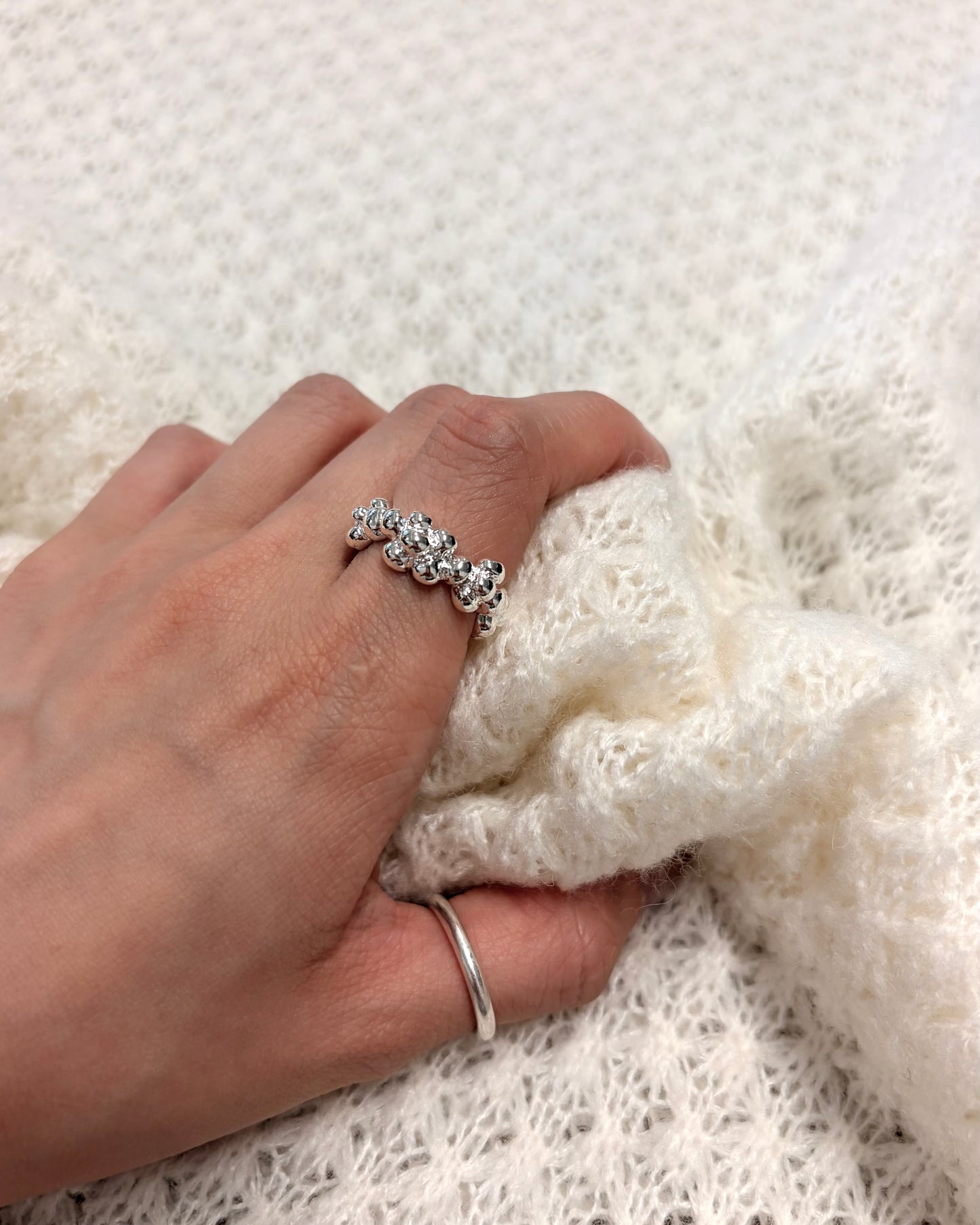 AC300- 鍍銀花花介指