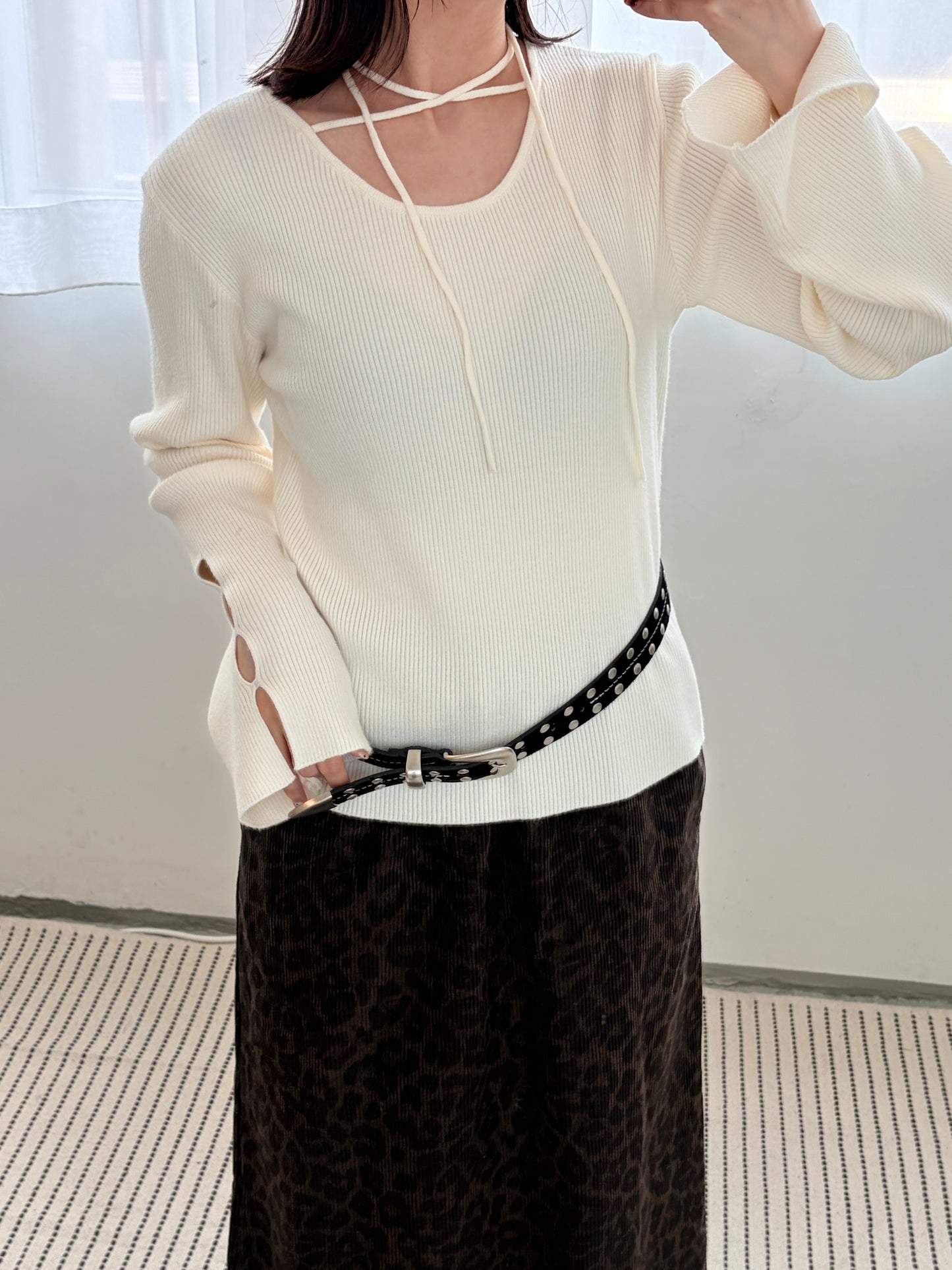 TP682- Neck String ribbon Knit Top |  Ivory | Blue | Black