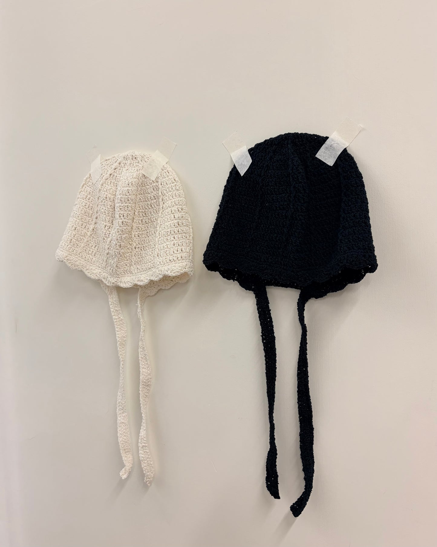 H45- 花邊針織帽 | White | Black
