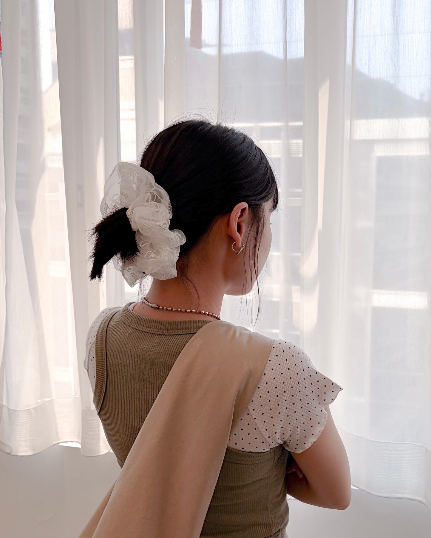 AC298- 英文字網紗髮圈 | White