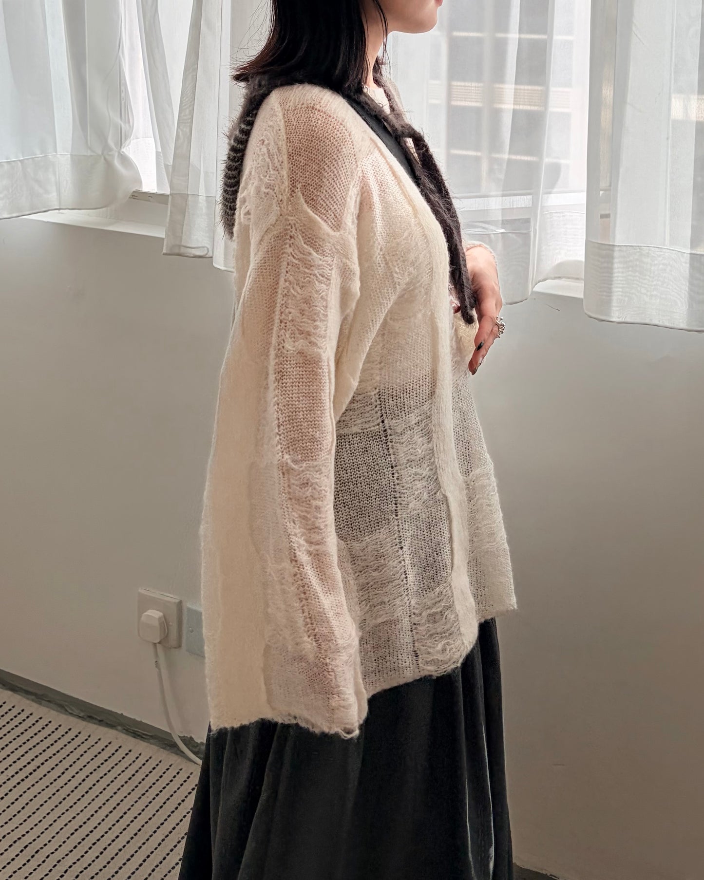 TP717- 馬海毛破爛Mesh Top | White | Brown | Black