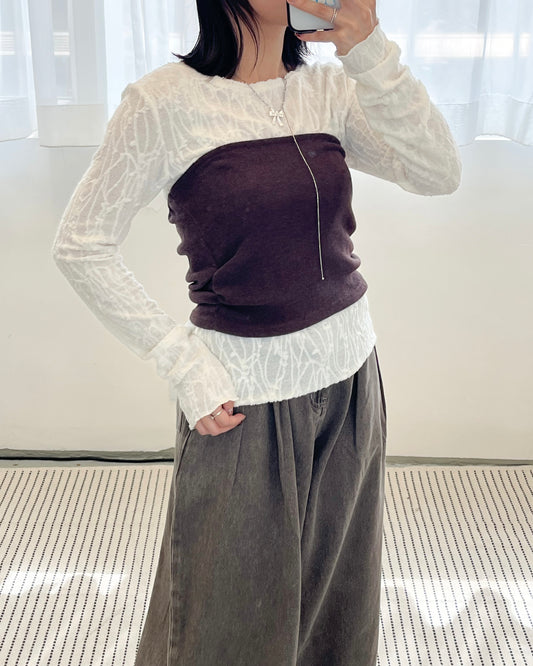 TP670- 暗花Patten Top ｜ Ivory | Black