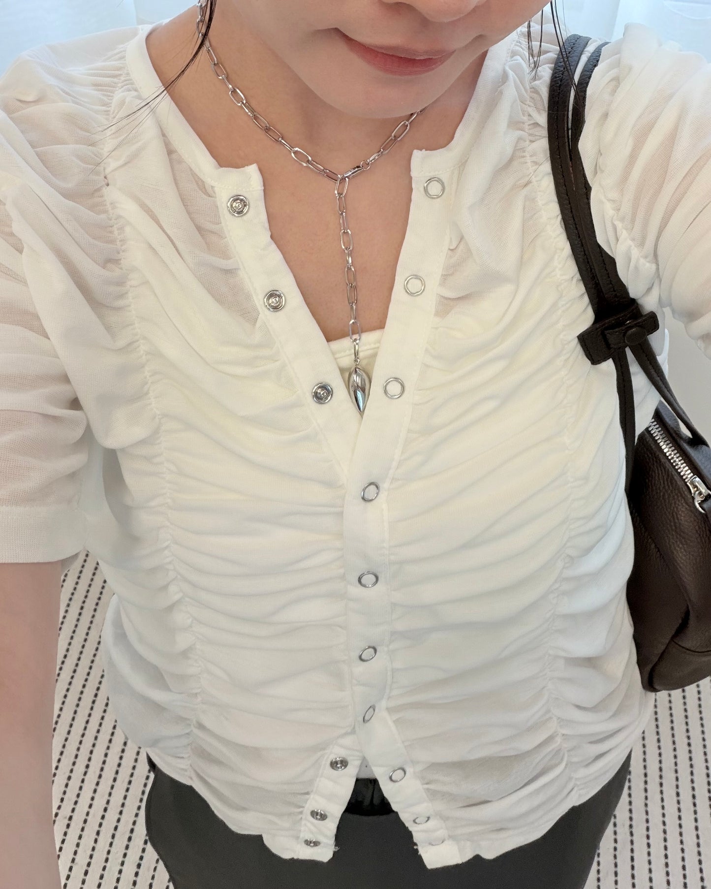 TP800- Shirring Short Sleeves Cardigan | White | Black