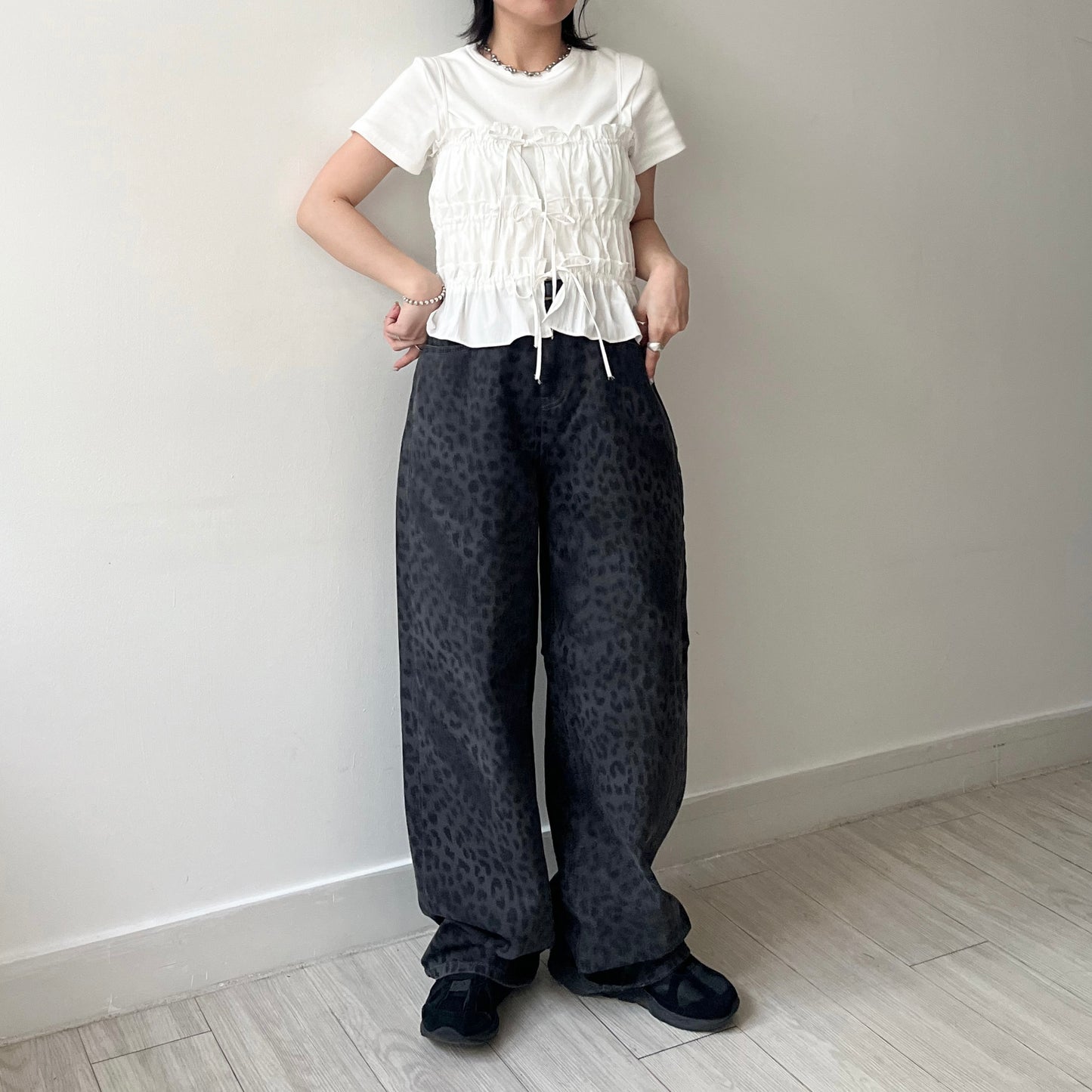 TP511- 平口吊帶Ruffle Ribbon Vest | White | Black