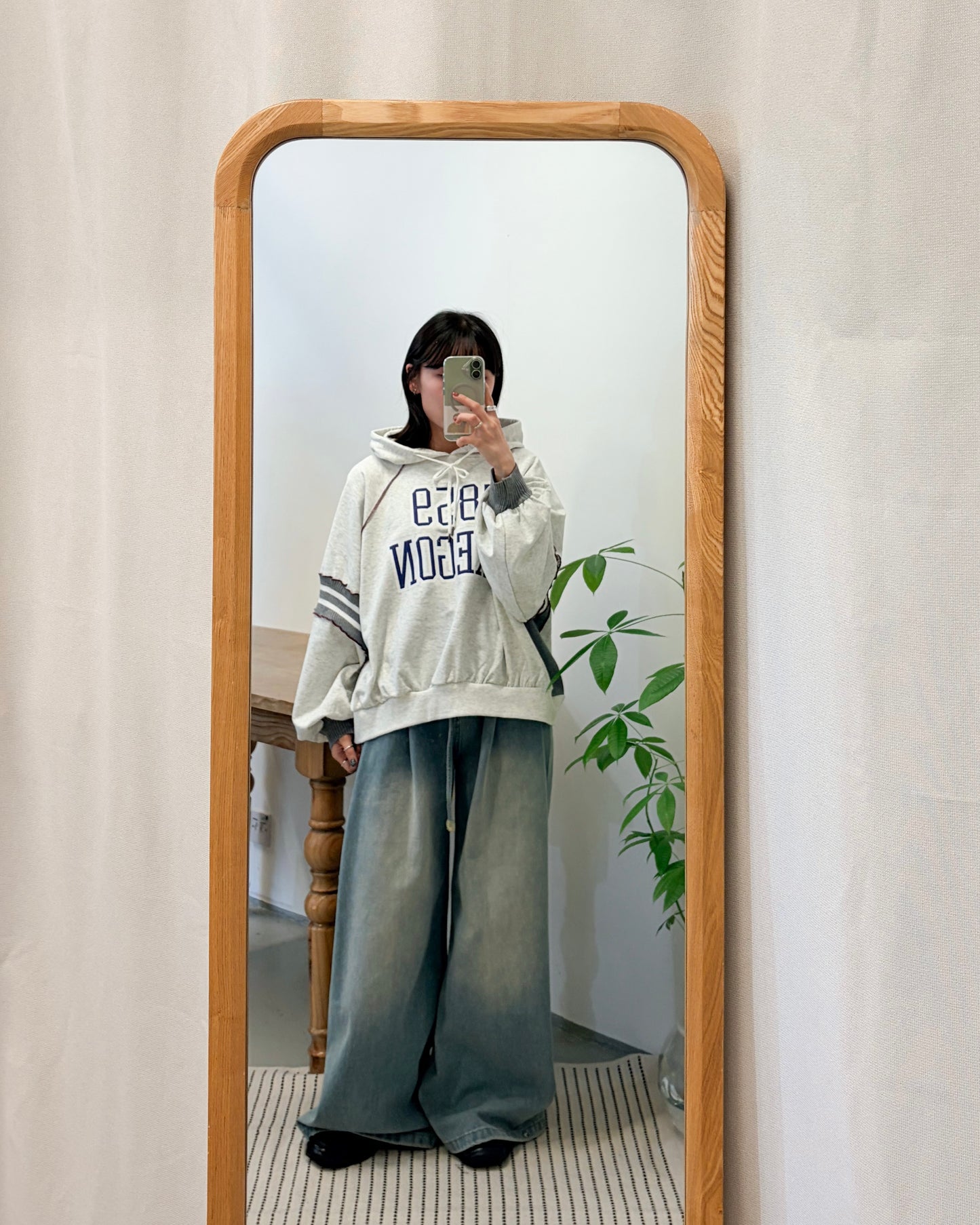 TP708- 拼布Printed Sweatshirt | Grey | Navy