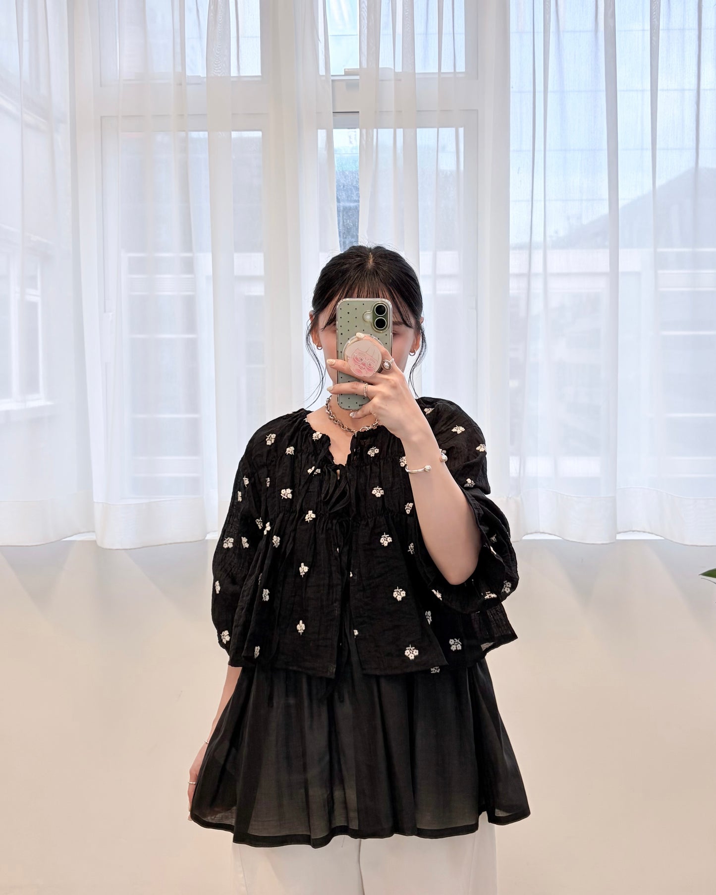 TP803- Flower Embroidery Blouse | White | Flower White | Flower Black