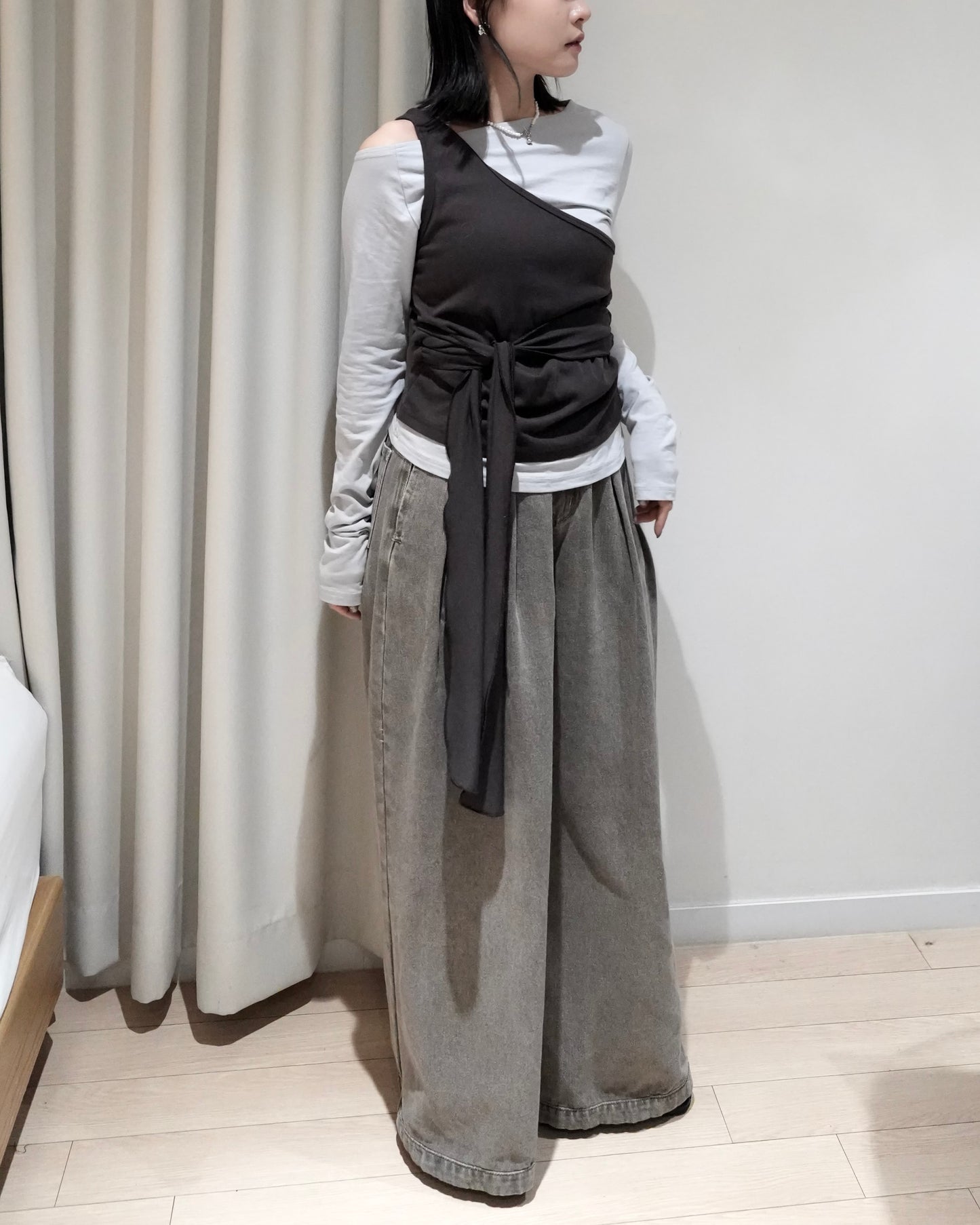 TP697- 斜肩背心綁帶Top Set | Brown x  Blue | White x Grey ( 2件連住 )