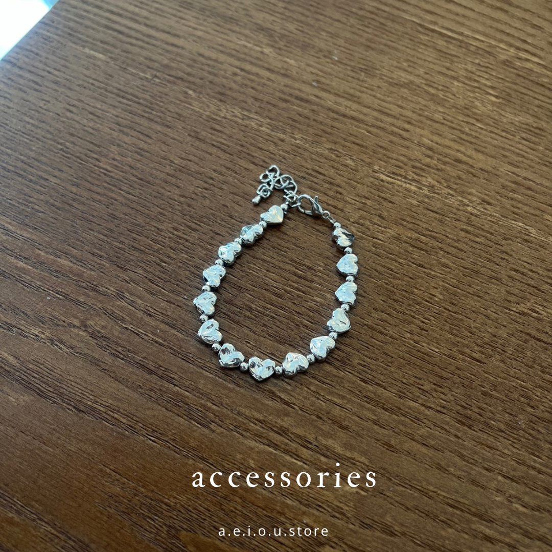 AC184- Heart Bracelet