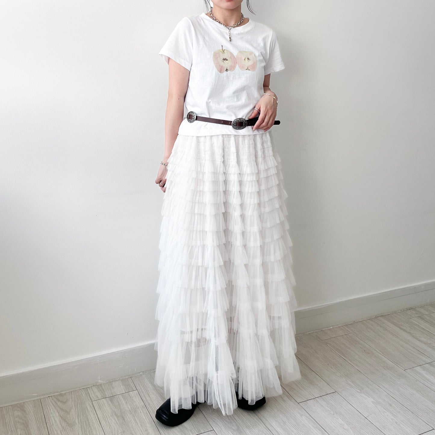 TP516- Apple Print Tee - White