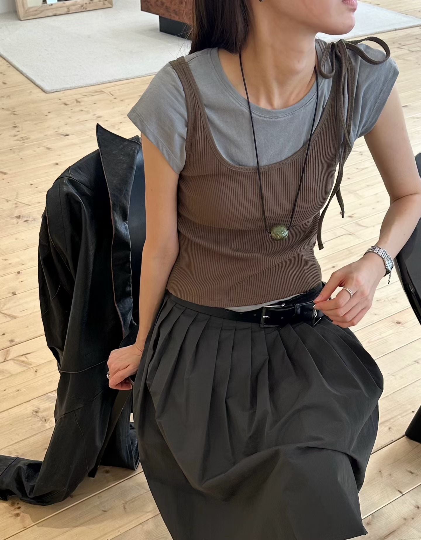 TP676- Side Ribbon Vest | Milk tea | Brown | Black