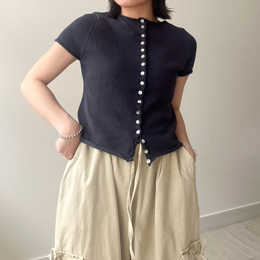 TP486- 可愛排鈕卷邊Top | Grey | Navy