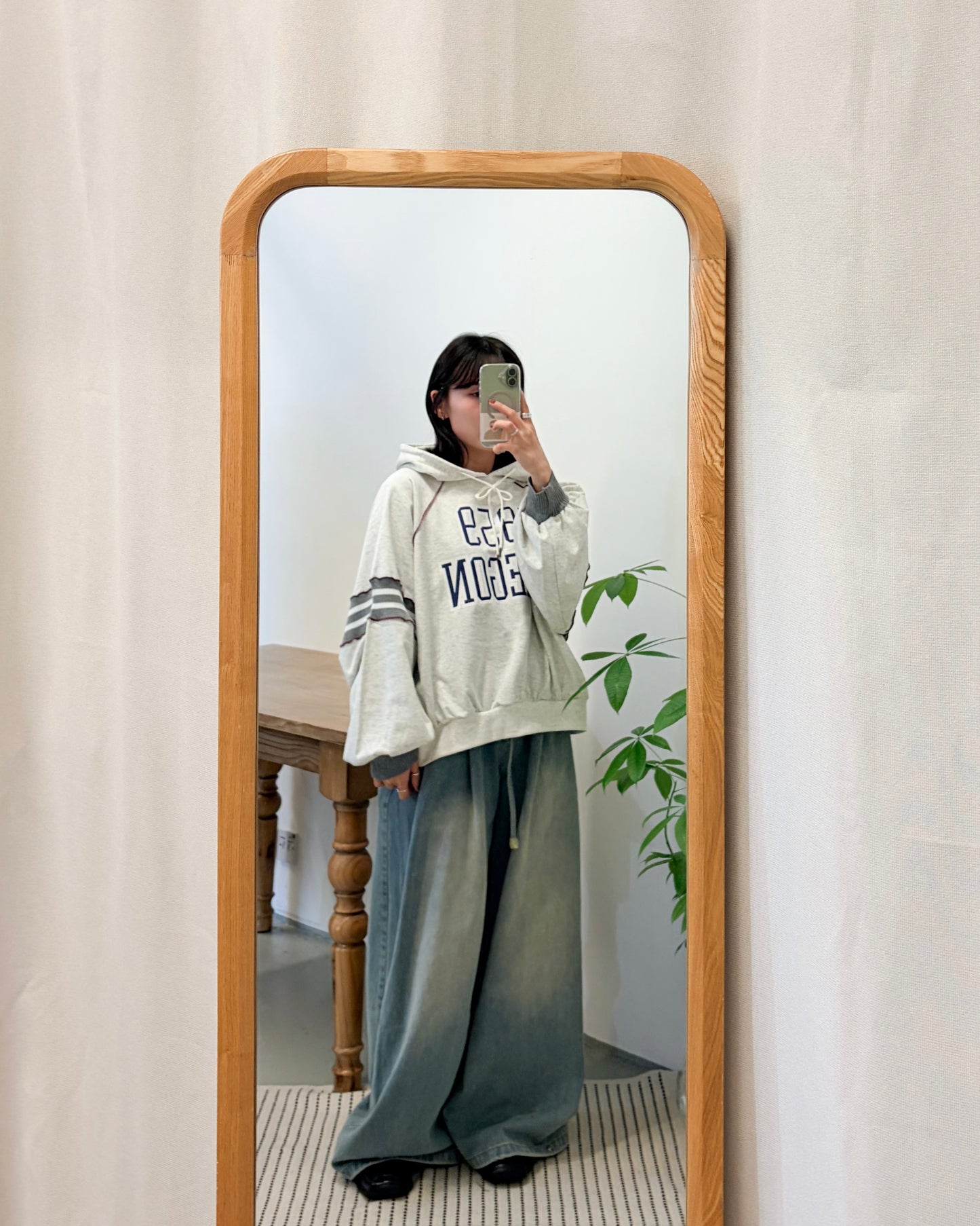 TP708- 拼布Printed Sweatshirt | Grey | Navy