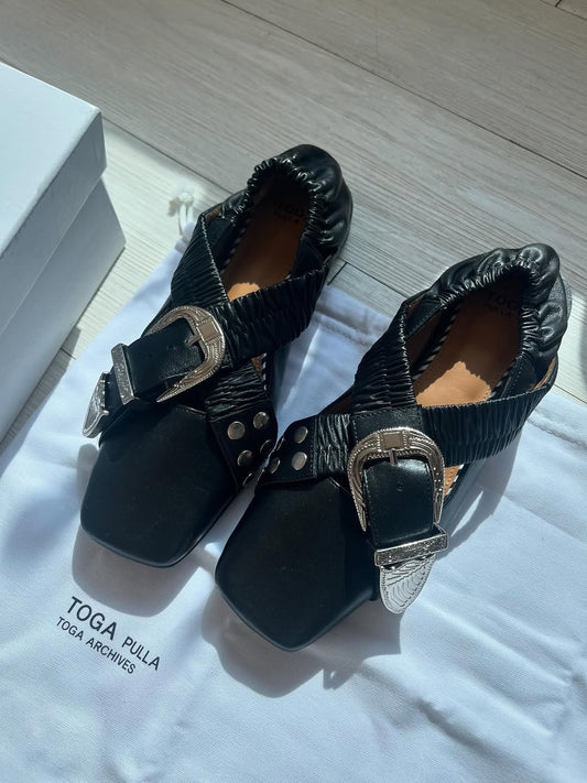 TOGA PULLA SHOES