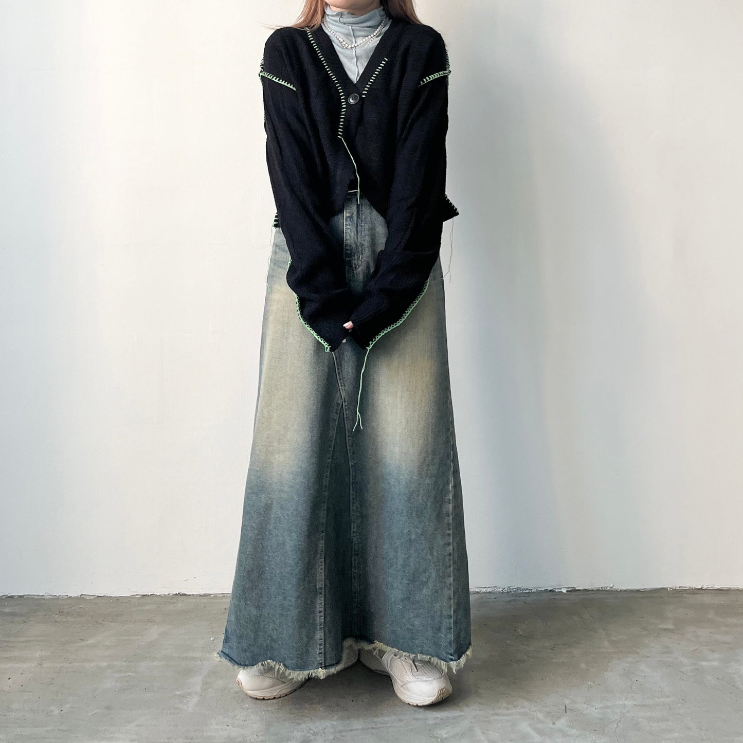 JK05- Outline Knitted Cardigan | Ivory | Black