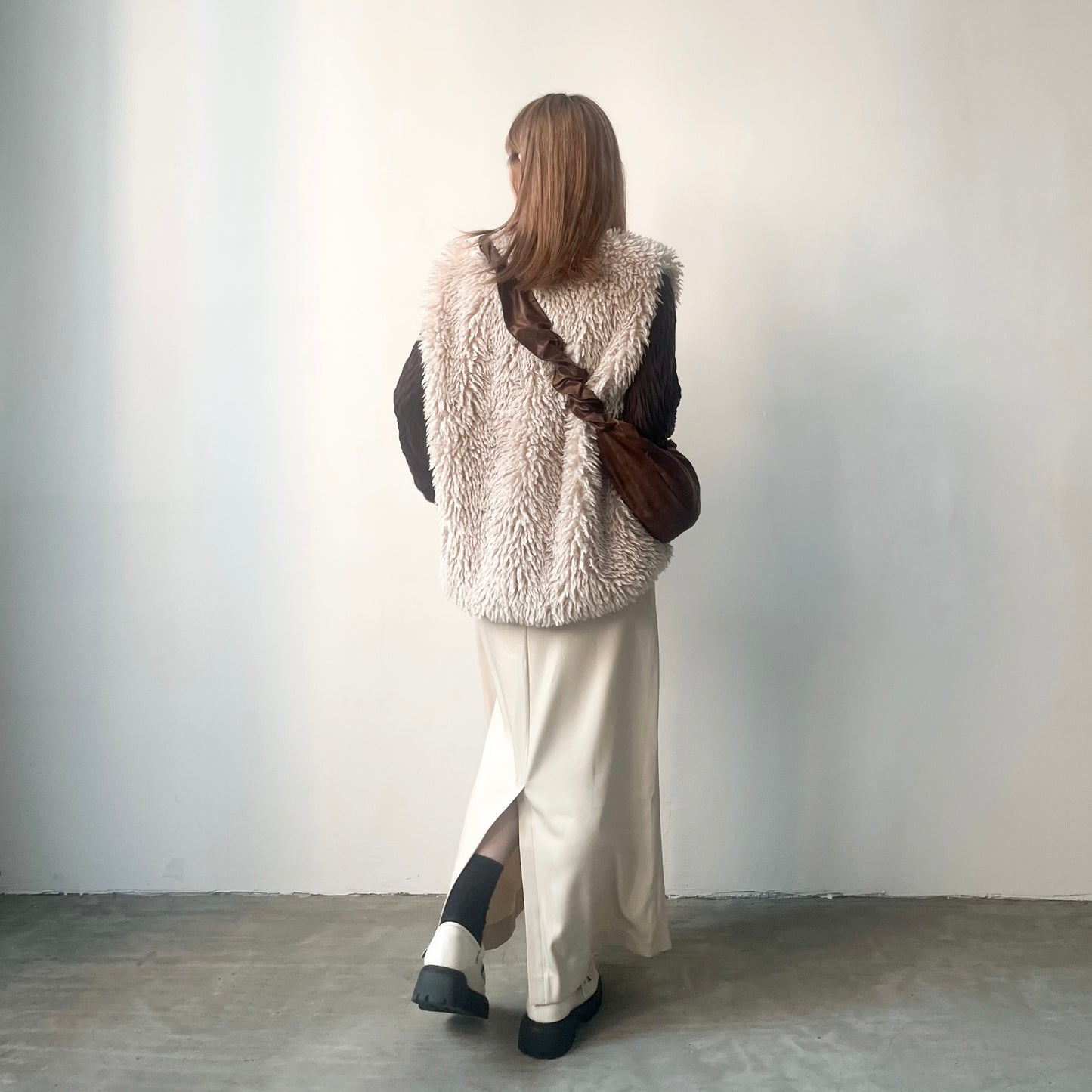 JK06- Momo Vest Cardigan | Ivory | Charcoal