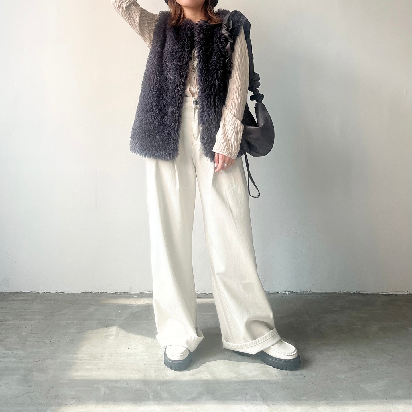 JK06- Momo Vest Cardigan | Ivory | Charcoal