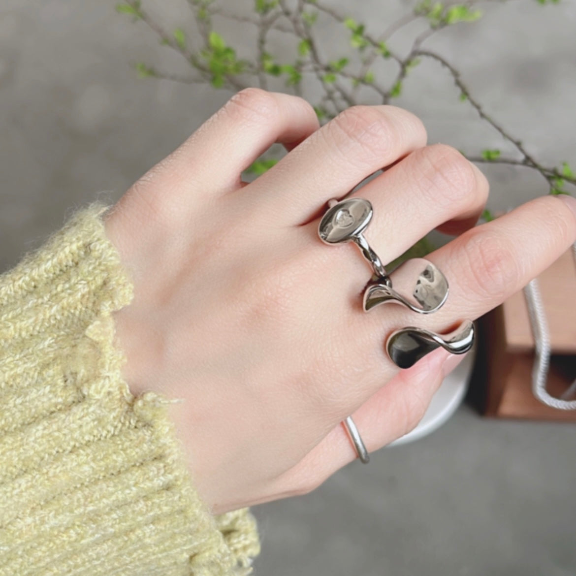 AC36- Olive Heart Ring