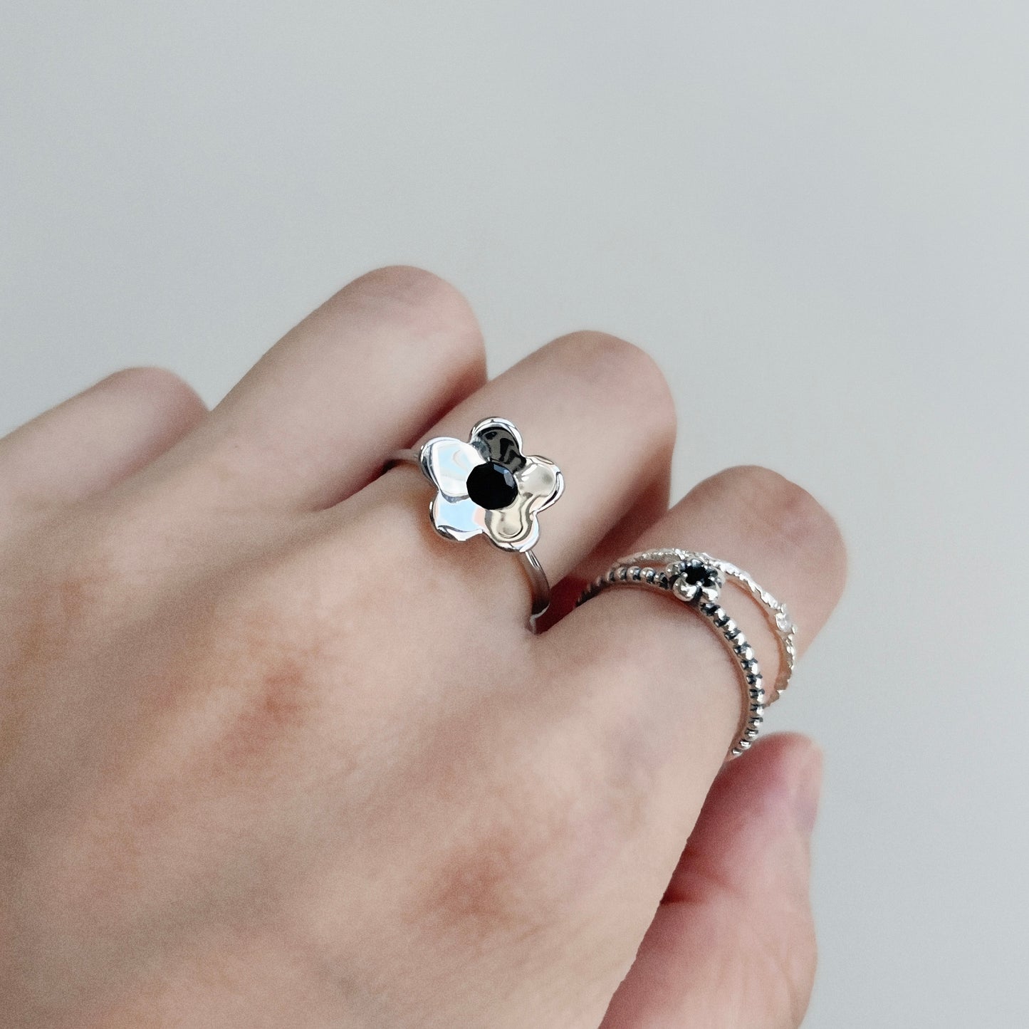 S925 Small Black Crystal Fafa Ring