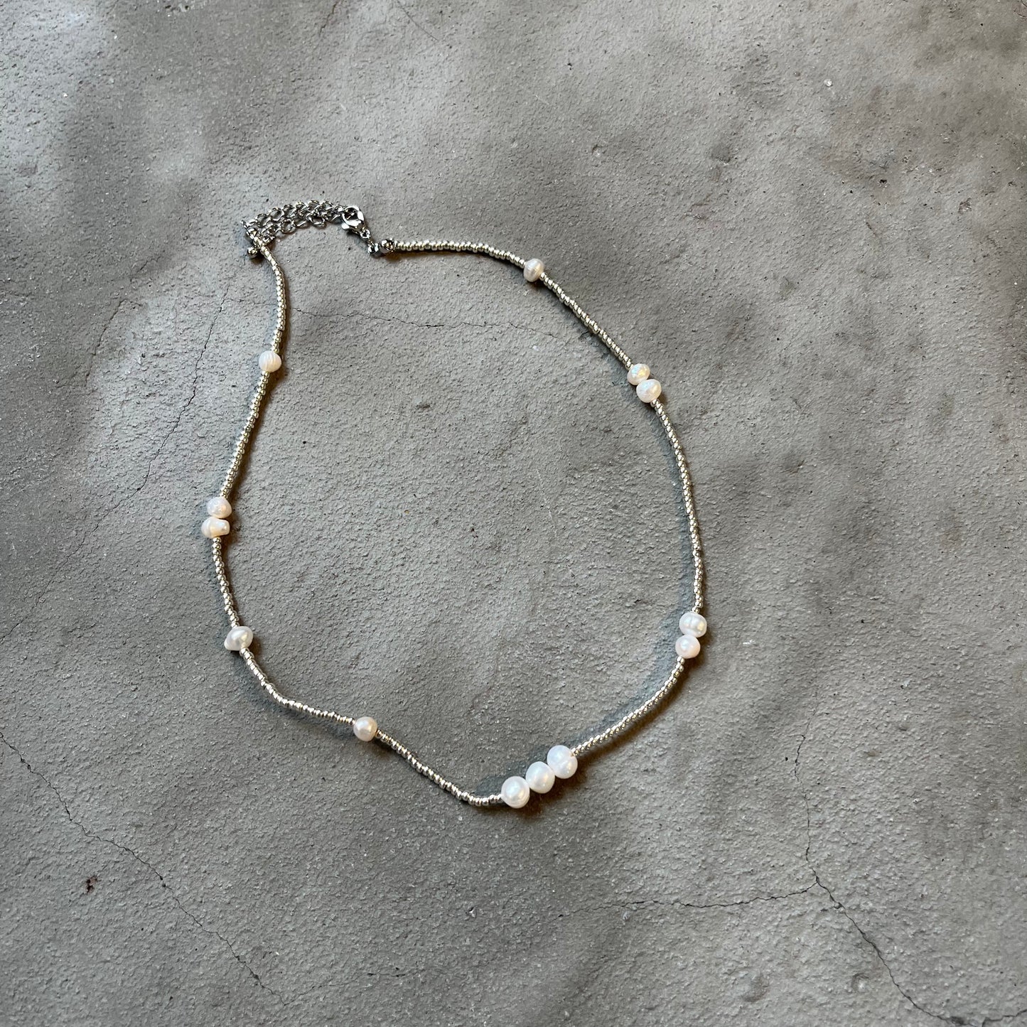 Little dot with pearl necklace - silver color