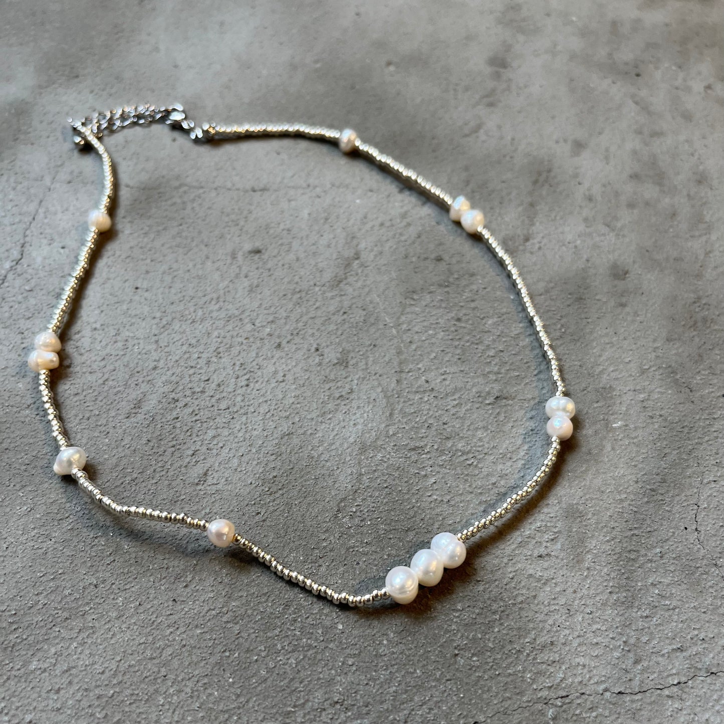 Little dot with pearl necklace - silver color